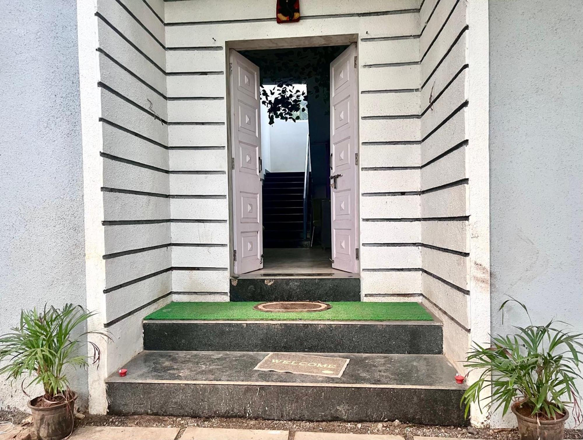 Seanest Hotel Alibag Bagian luar foto